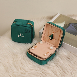 Boîte à bijoux portable en velours avec logo personnalisé, mini boîte de rangement pour bijoux, organisateur de bijoux en cuir PU, boîte à bijoux de voyage pour collier, boucles d'oreilles - Product Image 2