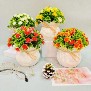 Bonsái de Crisantemo Artificial de 16 cm, Flores Decorativas de Plástico Blanco Lechoso para Decoración del Hogar - Product Image 1