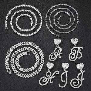 Nuevo Colgante con Iniciales en Letra Cursiva, Monograma con Letra Pequeña de Circonita Cúbica, Colgante con Nombre Personalizado - Product Image 5