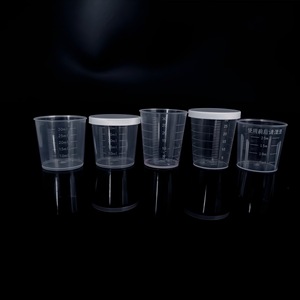 Tazas Medidoras de Plástico de 30ml y 20ml con Graduaciones para Uso en Laboratorio y Cocina - Product Image 1