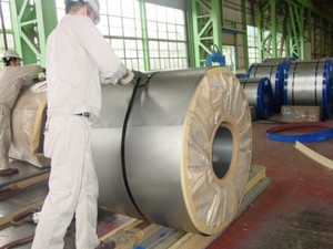 Carta Kraft Laminata con PE per Protezione dalla Ruggine, Carta VCI Qualificata Baosteel per Avvolgimento Metalli Ferrosi - Product Image 3