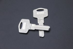 กุญแจทองเหลืองทั่วไปสำหรับเปลี่ยนกุญแจให้มีความแข็งแรงสูงกุญแจสำหรับจุดระเบิด/ล็อคประตูรถยนต์ - Product Image 4