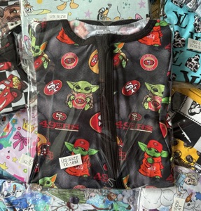 Pijamas de Bambu para Meninas Prontos para Envio, Impressões de Personagens Mais Vendidas, Caixa Misteriosa com Estilos Aleatórios para Crianças - Product Image 6