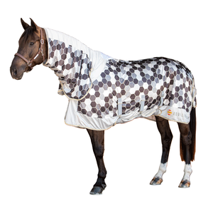 Le tapis anti-mouches en maille de polyester La construction légère et respirante garde les chevaux au frais et sans mouche tout l'été - Product Image 4