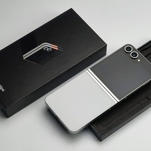 Teléfono Inteligente Android Z Flip 6 5G 2025, Pantalla OLED de 6.8 Pulgadas, 120 Hz, Batería de 5000 mAh - Product Image 3