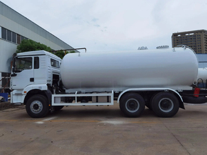 Camión de Reabastecimiento de Gasóleo SHACMAN - Solución de Suministro de Gas de Alta Eficiencia - Product Image 5