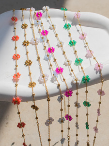 طقم مجوهرات بوهيمي متعدد الألوان مكون من قلادة وسوار مزين بالخرز على شكل زهرة الشمس للفتيات - Product Image 6