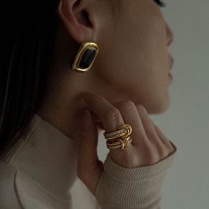 Boucles d'oreilles pendantes vintage unisexe en acier inoxydable personnalisées, coupe Asscher, forme couronne, tendance 2026 - Product Image 1