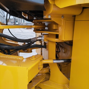 Chargeuse sur pneus d'occasion Caterpillar 966H japonaise, idéale pour les grands projets d'infrastructure et autres applications. - Product Image 6