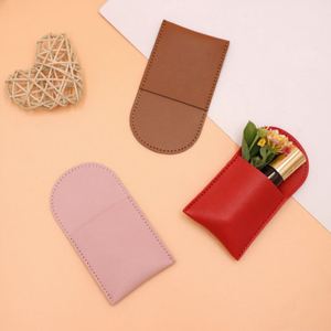Sac et pochette à parfum en PU durable et tendance, livraison rapide, cadeau pour mariage ou festival en rouge, noir, rose, bleu - Product Image 1
