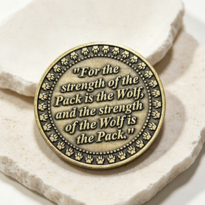 Moneda Conmemorativa Personalizada con Frase Motivacional y Borde con Grabado 3D de Huella de <span class=keywords><strong>Lobo</strong></span> Vintage - Product Image 6