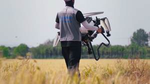 FP300 Drone Agriculture Sprayer High Efficiency Agricultural Spraying Drone for Fertilizer - Product Image 3