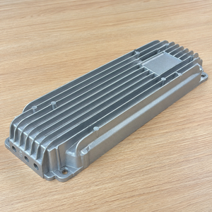 Fabricant de pièces moulées sous pression en aluminium ADC12 sur mesure pour les boîtiers d'éclairage LED et les composants industriels - Product Image 3