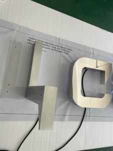 Venta al por mayor retroiluminación acrílico 3D palabra signo escaparate Decoración Luz LED al aire libre publicidad palabras personalizado LED signo - Product Image 6