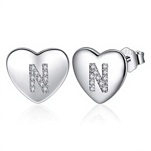 Pendientes de Plata de Ley 925 con Circonita en Forma de Corazón Minimalistas para Mujer, Diseño Personalizado con Letras Z y K - Product Image 2