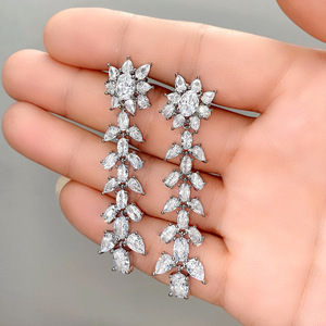 Orecchini pendenti a forma di foglia di grano per donna, lunghi con pietre scintillanti, gioielli da orecchio. - Product Image 3