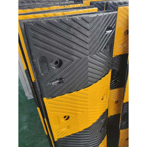 Reductores de velocidad de caucho de 15-25 mph con textura para uso en carreteras, gasolineras, garajes y bancos - Product Image 3