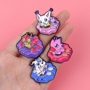 日本动漫人物胸针徽章时尚精灵动物独角兽龙兔珐琅翻领别针 - Product Image 3