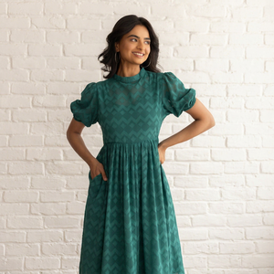 Robe longue jacquard vert émeraude à col montant et manches bouffantes, coupe trapèze plissée, décontractée pour le quotidien, magnifique robe pour femme - Product Image 1