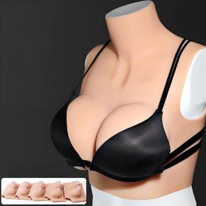 Prothèse mammaire portable Airis avec seins réalistes en silicone souple, forme de poitrine complète pour l'affirmation de genre et le travestissement - Product Image 1