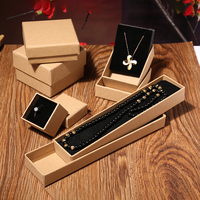 Boîte à collier en papier personnalisée de luxe avec logo, boîte cadeau pour bijoux délicats, emballage haut de gamme en carton pour pendentifs, vente en gros