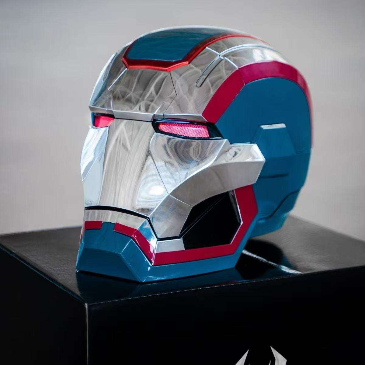 Casque en acier argenté - ouverture en un clic avec lumières - coffret cadeau de luxe