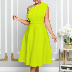 Abito Midi Estivo da Donna Taglie Forti con Vita Impero, Scollo a Barca, Pieghe Tridimensionali, Sexy, Tinta Unita, Arricciato, Traspirante ed Elegante - Product Image 2