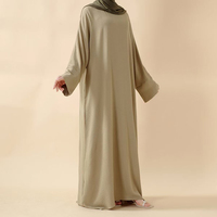 2025 Abaya Khaliji plissée vintage au design simple pour femme musulmane