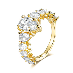 Anillo abierto de plata de ley S925 con hilera irregular de moissanita, anillo apilable de lujo para mujer, para regalo de compromiso. - Product Image 1