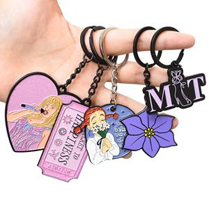 Mayoristas de Llaveros de Metal Esmaltado Personalizados con Diseño y Logotipo a Medida para Colgantes de Bolsos - Product Image 4