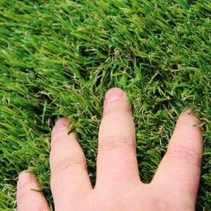 Jardín Césped artificial Paisaje Césped Gimnasio Césped artificial Rollo Alfombra verde <span class=keywords><strong>Cesped</strong></span> Hierba Alfombra Decoración Piso Alfombra sintética - Product Image 3