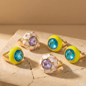 Bague de cocktail géométrique en acier inoxydable plaqué or 18 carats, style <span class=keywords><strong>bohème</strong></span>, avec zircon émaillé, pour <span class=keywords><strong>mariage</strong></span>, vente en gros - Product Image 4