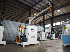 Machine <span class=keywords><strong>à</strong></span> mousse multifonctionnelle Machine d'injection de mousse PU pour la fabrication de pierre PU et de champignons en pierre - Product Image 5