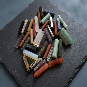 Point de crayon à terminaison unique artisanat en cristal pierre précieuse naturelle pierre semi-précieuse multi-pierre pour la guérison disponible à la vente - Product Image 1