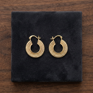 ต่างหูห่วงทรงเรขาคณิตเคลือบทอง 18K ทำจากทองเหลือง น้ำหนักเบา ปราศจากนิกเกิลและสารตะกั่ว เครื่องประดับทันสมัย - Product Image 5