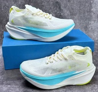 Chaussures de course Hyperiong Elite au design simple, avec plaque en carbone, maille respirante, amorti et confort. Chaussures de sport