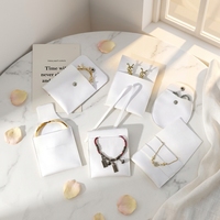 Boîte à bijoux en papier de haute qualité avec logo personnalisé pour colliers, pendentifs et boucles d'oreilles, boîte cadeau à tiroir