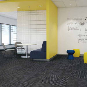 Dalles de moquette populaires pour bureaux et hôtels, 50 cm x 50 cm, personnalisables, à boucles, modernes, ignifuges, pour couloirs commerciaux - Product Image 4