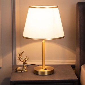 Lampe de chevet minimaliste américaine créative moderne de luxe pour chambre à coucher, bureau, mariage, protection des yeux, variateur d'intensité, 2700K, blanc chaud doux - Product Image 5