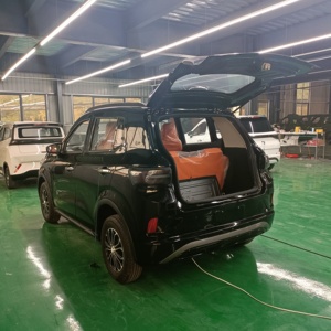Vehículo Eléctrico de Cinco Puertas y Cuatro Asientos, Doble Fila, Asientos de Lujo Automáticos, Nueva Energía, con Autonomía de 301-400 km y Motor de 200-250 kW - Product Image 2