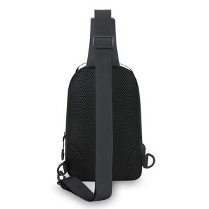 Nueva Bolsa de Pecho para Hombre, Color Sólido, Gran Capacidad, Resistente al Desgaste, Bandolera para Uso Diario, Primavera 2025 - Product Image 1