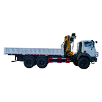 Camion de transport Beiben 6x6 avec grue montée, grue à flèche articulée hydraulique de 16 tonnes à vendre