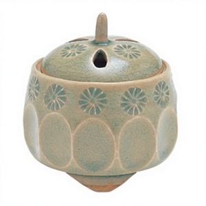 Quemador de Incienso de Cerámica Nippon Kodo (Diseño Kikumon Pequeño, Vajilla de Kioto Kiyomizu-yaki) Hecho a Mano, Incienso Japonés para Todas las Estaciones - Product Image 1