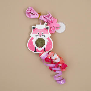 Juguete Interactivo Retráctil y Ajustable de Nylon y Plástico con Catnip para Colgar en la Puerta, Suministros para Mascotas con Características Sostenibles - Product Image 6