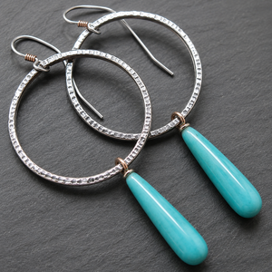 Orecchini Pendenti in Stile Vintage con Agata Rossa e Amazzonite, Argento Sterling 925, Orecchini a Goccia Martellati, Gioielli Fatti a Mano - Product Image 4
