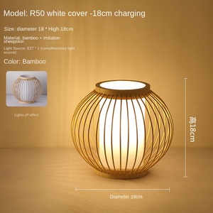 Meilleur prix Lampes de table élégantes en bambou et en rotin du Vietnam De nombreuses conceptions pour le bureau de chevet de la ferme alimenté par batterie solaire - Product Image 3