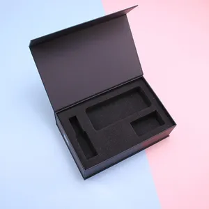 Kotak hadiah parfum kosmetik hitam Logo kustom kemasan kotak hadiah Magnet tutup kardus kertas kaku sisipan busa