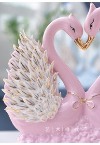 تماثيل زوج البجع السيراميكية المخصصة لتزيين طاولات وحفلات الزفاف لعام 2023 - Product Image 2