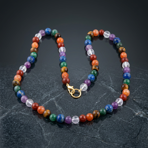 Collar de Piedras Preciosas de Chakra con Cuentas Grabadas, Piedras Redondas Multicolores Talladas de 8mm, Joyería con Tema de Amor - Product Image 3