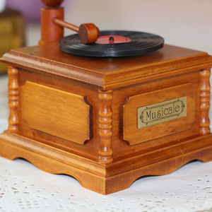 Gramófono <span class=keywords><strong>de</strong></span> madera tallado, caja <span class=keywords><strong>de</strong></span> <span class=keywords><strong>música</strong></span> <span class=keywords><strong>Vintage</strong></span>, regalo <span class=keywords><strong>de</strong></span> cumpleaños, Navidad/cumpleaños/San Valentín, venta al por mayor - Product Image 3